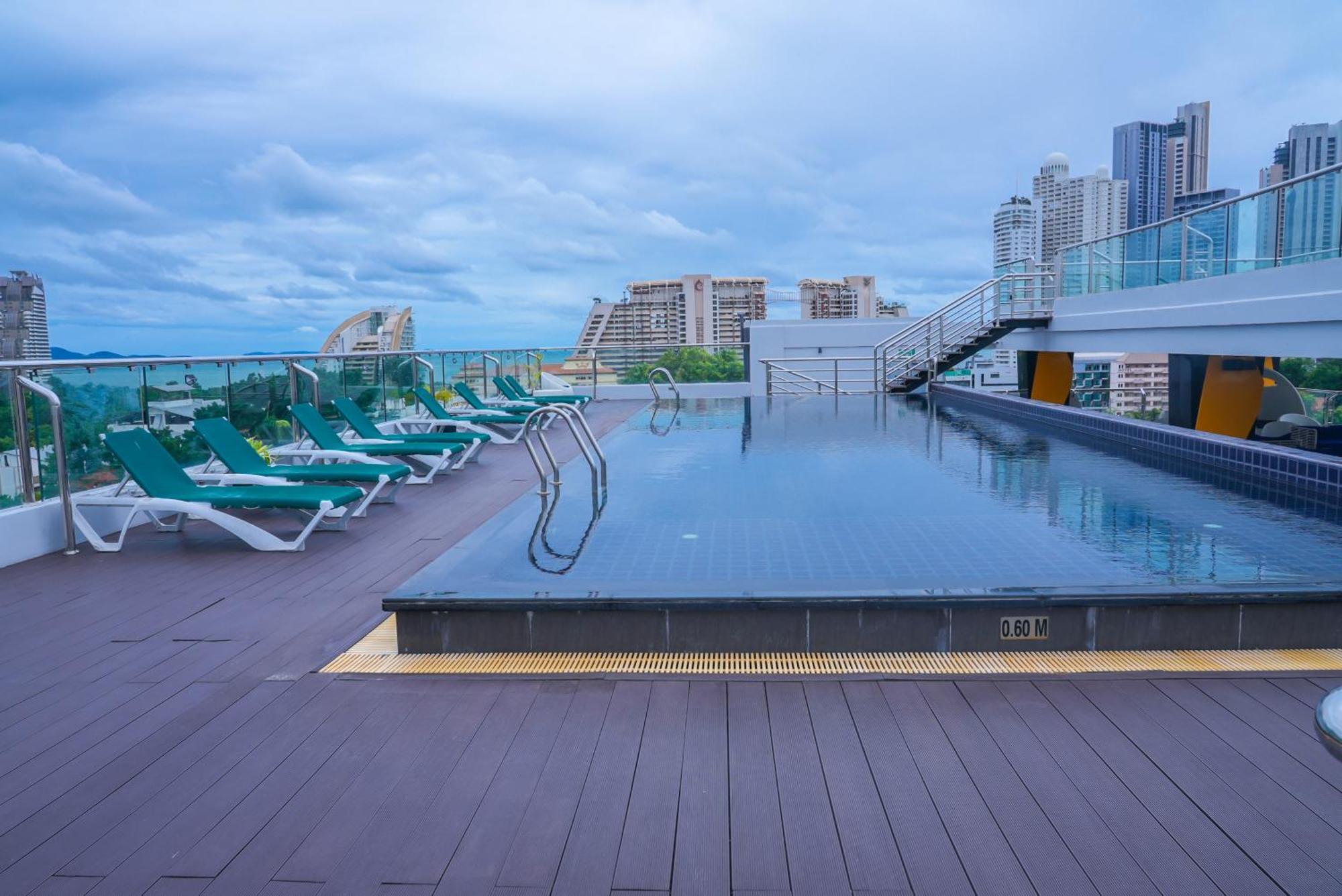 Blue Boat Hotel Jc Pattaya Zewnętrze zdjęcie
